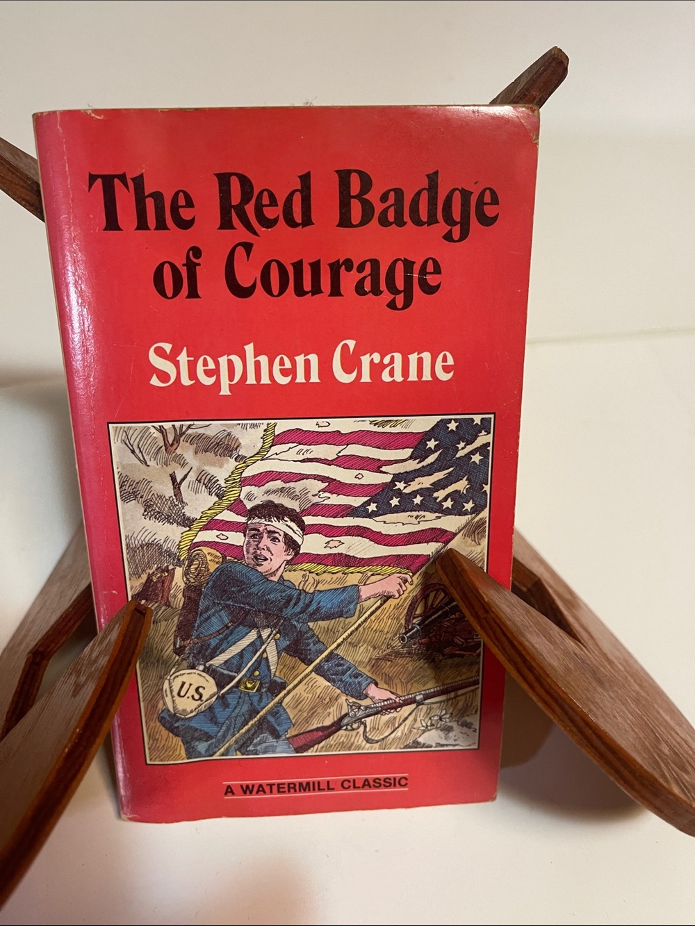 The Red Badge of Courage by Stephen Crane - Red Paperback